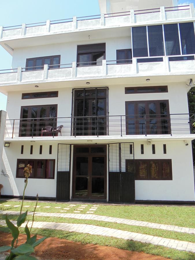 Jmf Hotel Negombo Exterior foto